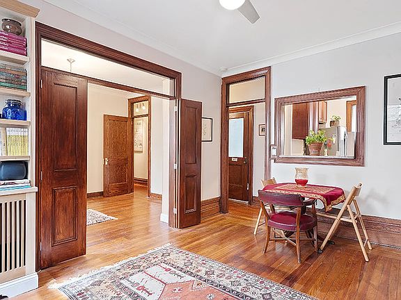 5th image of 507 W 111th St APT 32