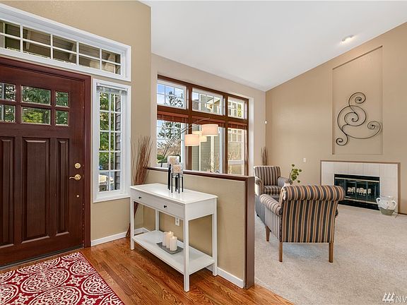 Entry view shows off transom windows. 