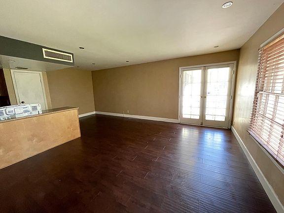 2nd image of 1453 Dorothy Ave Unit 3