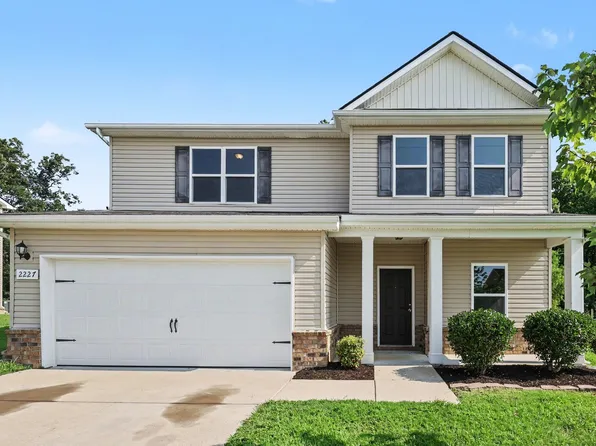 2227 Bee Hive Dr, Columbia, TN 38401