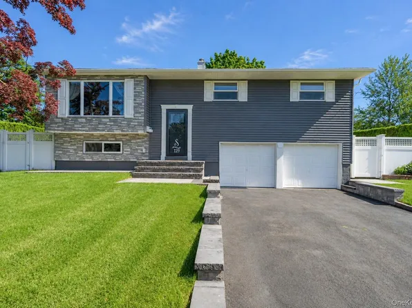 129 Sherman Street, Brentwood, NY 11717