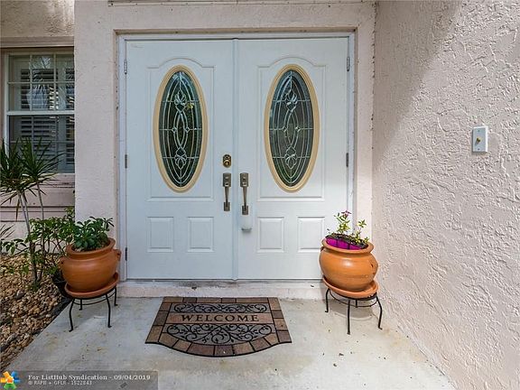 5th image of 350 NW 158th Ave