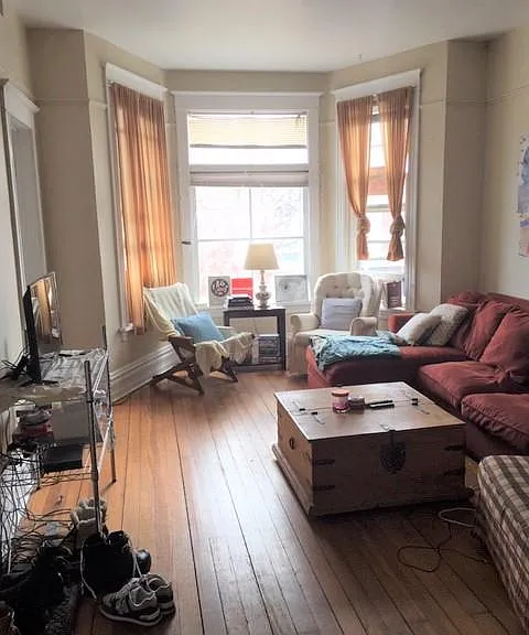 3630 N Hermitage Ave #2 — Photo 2