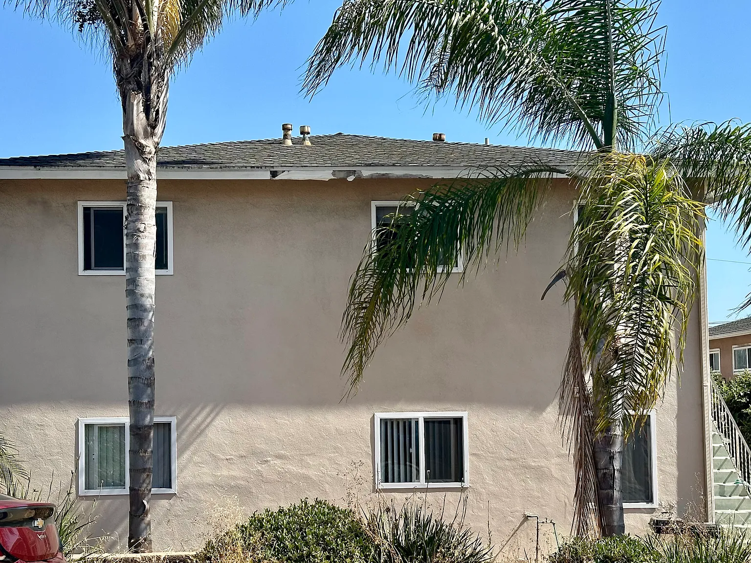 3 bed, 1000 sqft, $2,850 — Photo 2