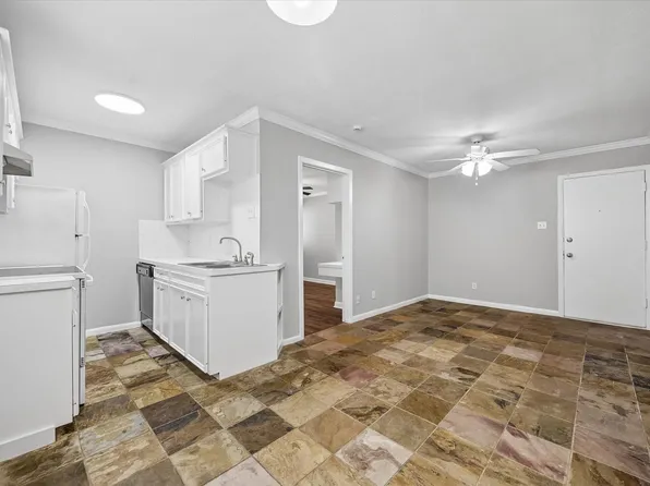 3618 Garrott St APT 4, Houston, TX 77006
