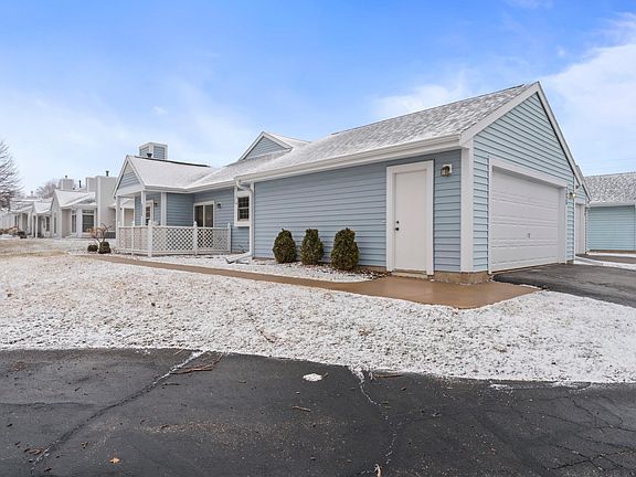 2nd image of 2325 Valleyhigh Dr NW