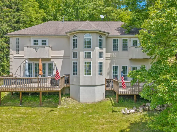 338 Flat Top Lake Rd, Ghent, WV 25843