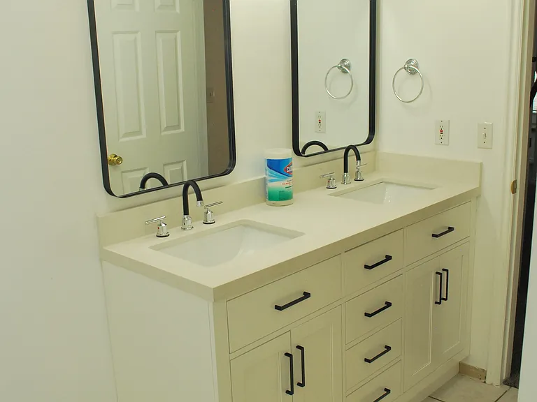 Bathroom 2nd floor
