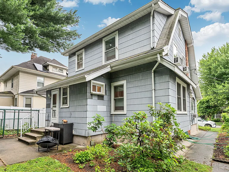 133 Highwood Ave — Photo 4