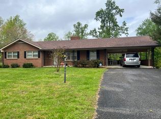 96 Albeck Dr, Hurt, VA 24563