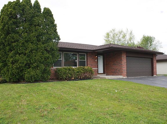 2nd image of 19924 Crescent Ave