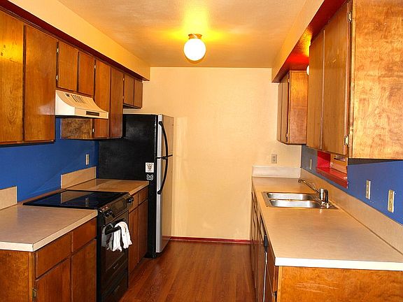 2nd image of 3015 Saint James Ct NW