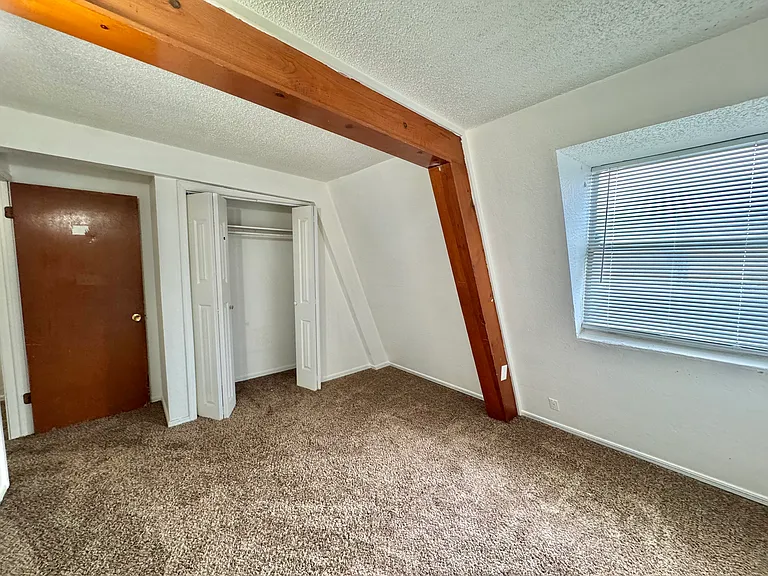 2401 SW 43rd St #6 — Photo 17