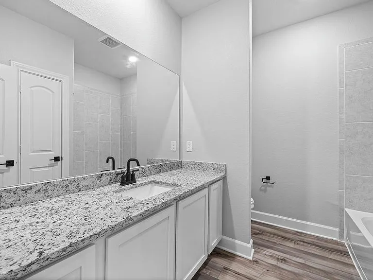 2032 Brentwood Dr — Photo 19