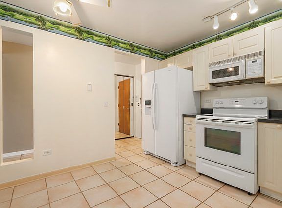 4th image of 1215 N Waterman Ave #12-3K
