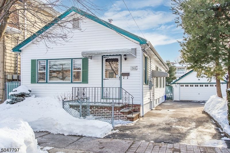 1st image of 248 Copeland Ave