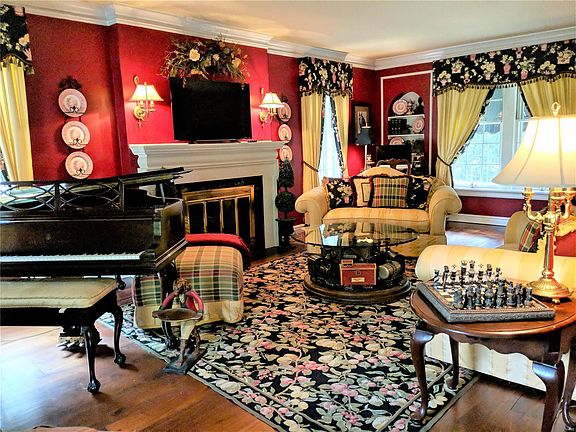 2nd image of 7284 S Winchester Dr
