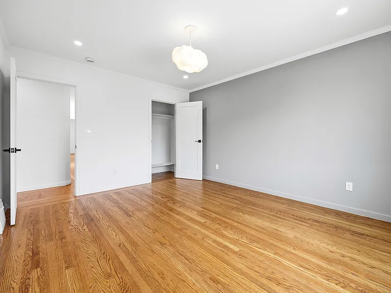 2151 31st Ave — Photo 9