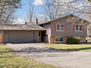 16469 Baywood Ln, Eden Prairie, MN 55346