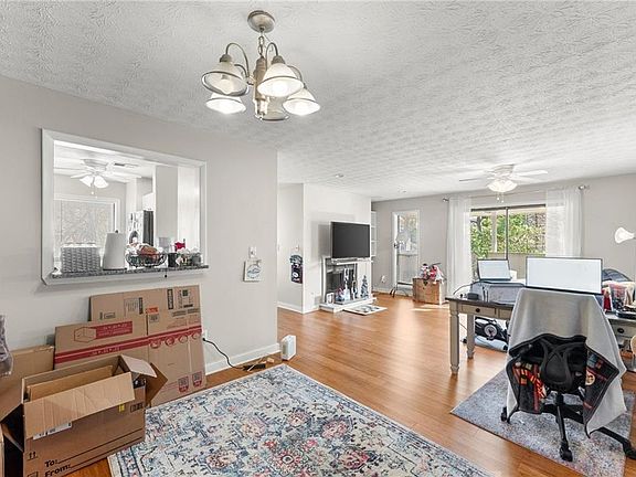 3rd image of 504 Wynnes Ridge Cir SE