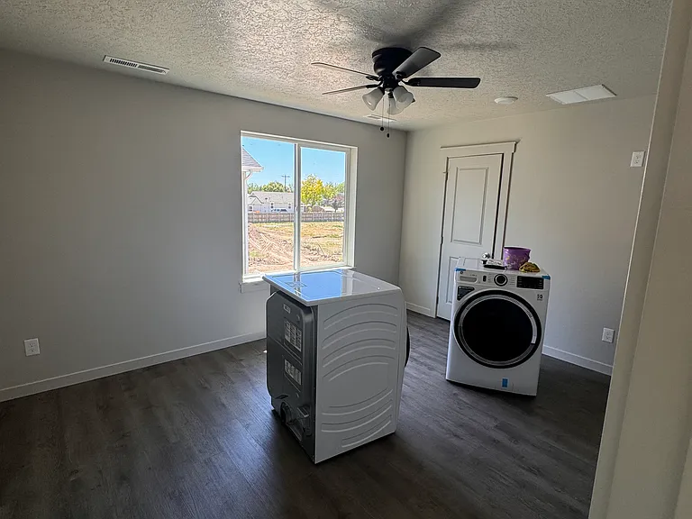 413 S Utah Ave S #4 — Photo 5