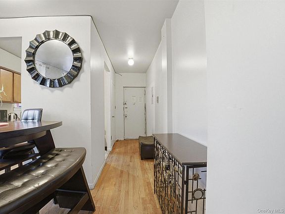 5th image of 759 Jennings St APT 5C