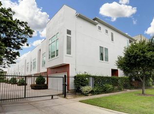 2718 Clay St, Houston, TX 77003