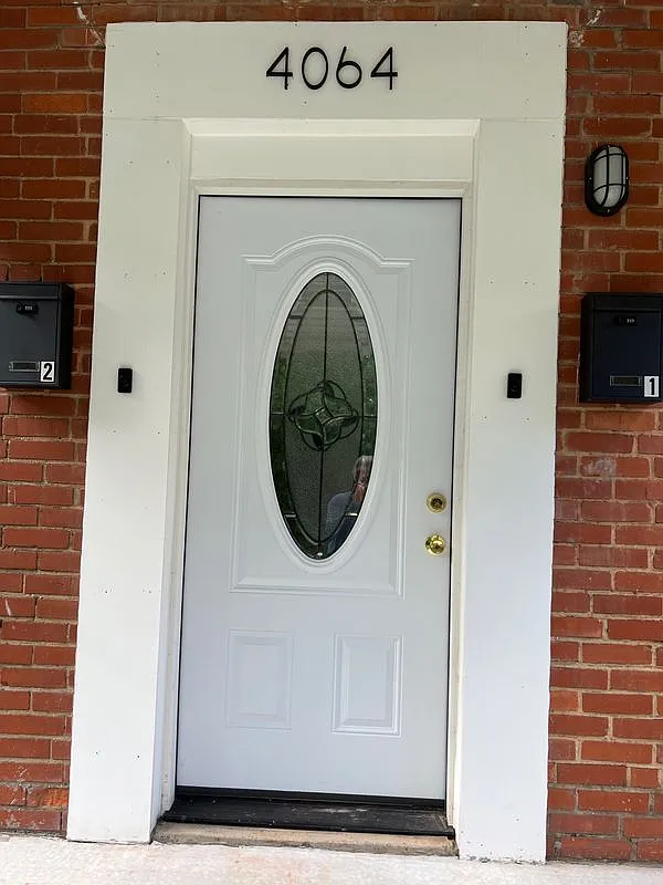 1 bed, 1.0 bath, 1320 sqft, $1,460 — Photo 2