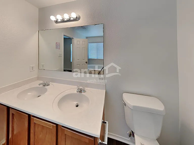 8027 Silver Grv — Photo 12