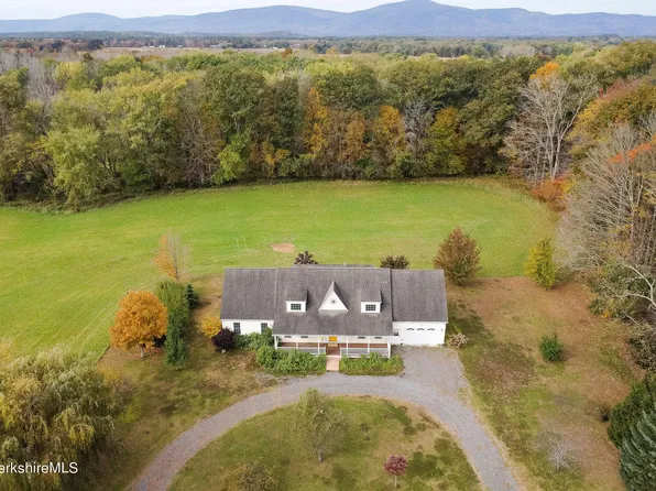 524 Hewins St, Sheffield, MA 01257
