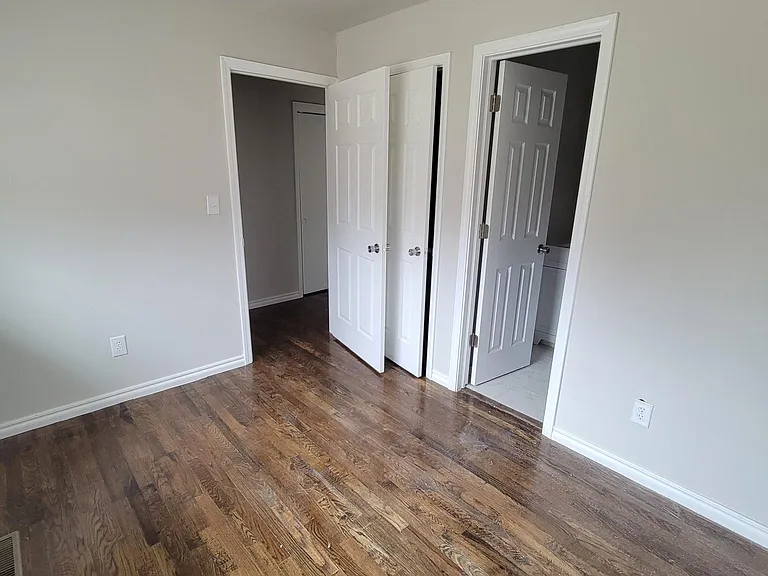 4726 Dartmouth Dr — Photo 4