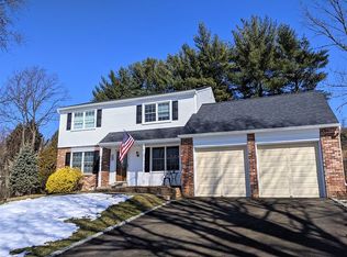 2431 Flint Cir, Feasterville, PA 19053