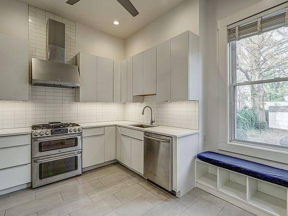 5th image of 2216 Hanover Ave
