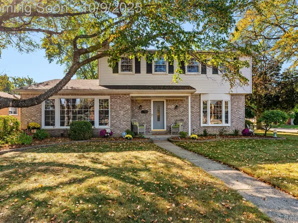 41363 Greenbriar Ln, Plymouth, MI 48170