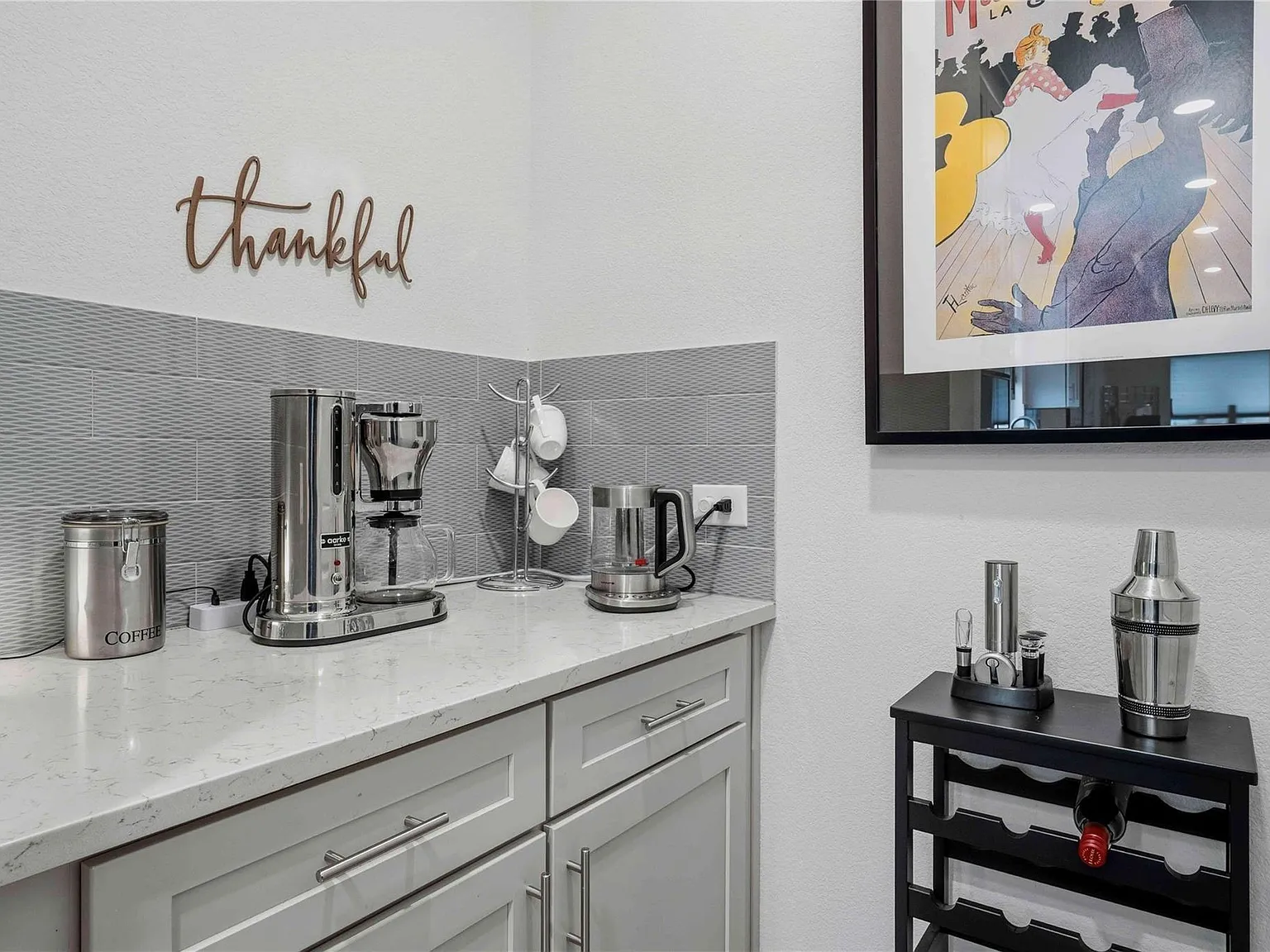 3 bed, 2317 sqft, $2,950 — Photo 3