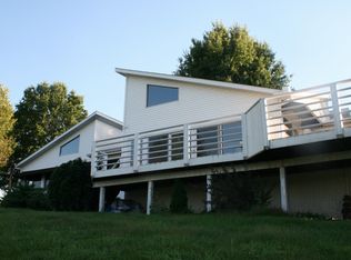 451 Vanderbilt Rd, Connellsville, PA 15425