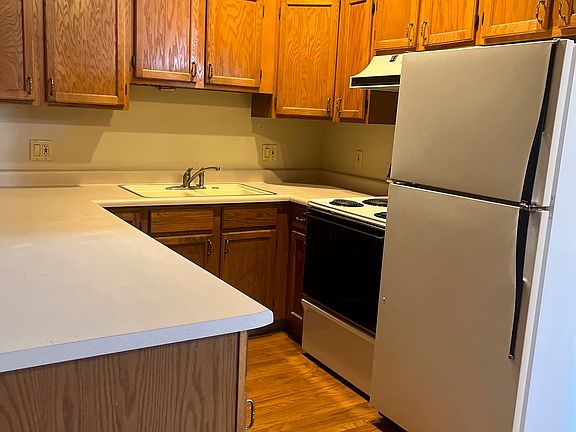4th image of 132 W B St APT 3H