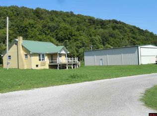 527 Valley Airport Pl, Cotter, AR 72626