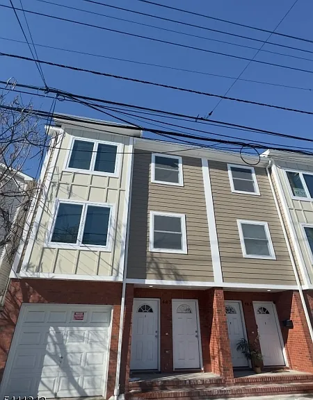 485 S 18th St #2 — Photo 1