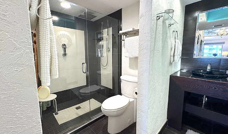 1 John Anderson Dr #405 — Photo 8
