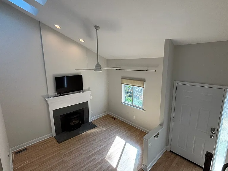 1240 Youngs Farm Rd — Photo 7