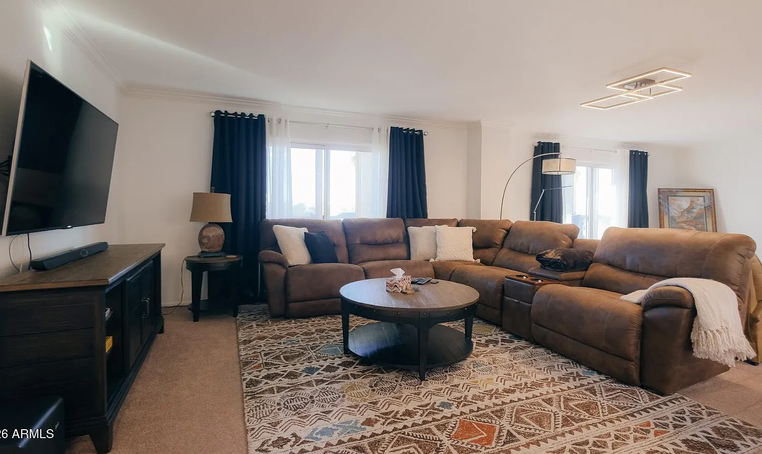 3 bed, 3.0 bath, 2130 sqft, $3,300 — Photo 3