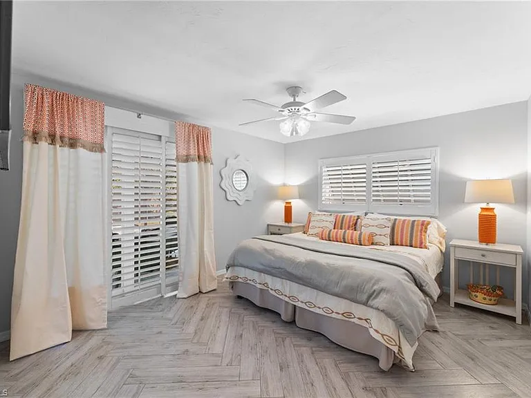 2467 Pine Woods Cir #3 — Photo 31