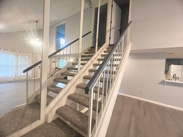 1450 S Webb Rd #422 — Photo 18