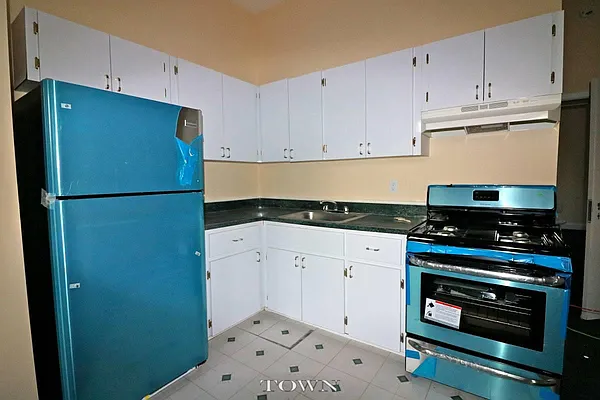 Rented by Town Residential | media 21