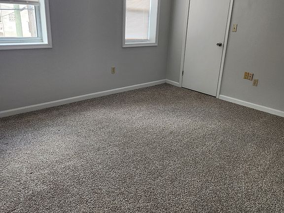 3rd image of 181 Armstrong St #17911801