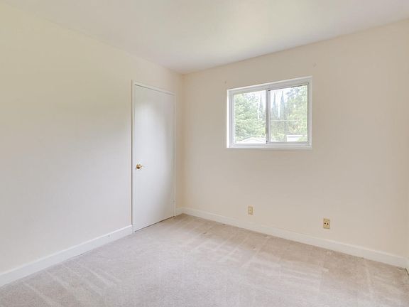 4th image of 8535 Shawnee Ave