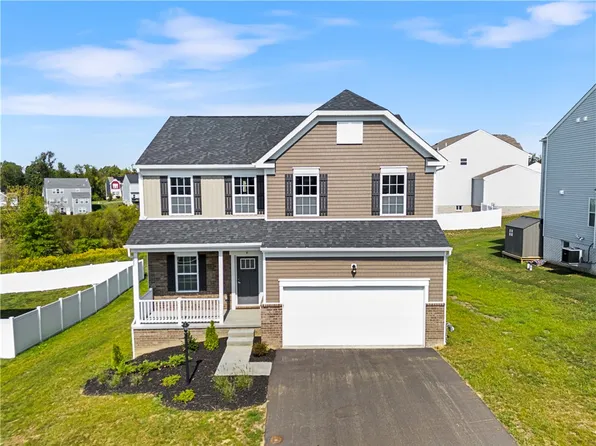 4 Pony Ct, Imperial, PA 15126