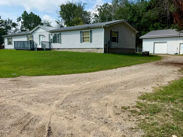 646 George St, Clare, MI 48617