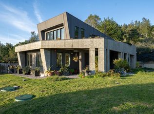 39074 Hedgegate Rd, The Sea Ranch, CA 95497